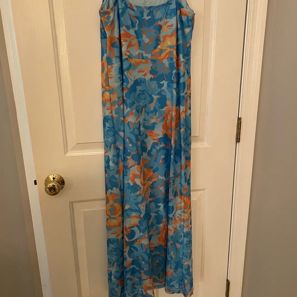 Vibrant Floral Maxi Dress - Picture 3 of 5